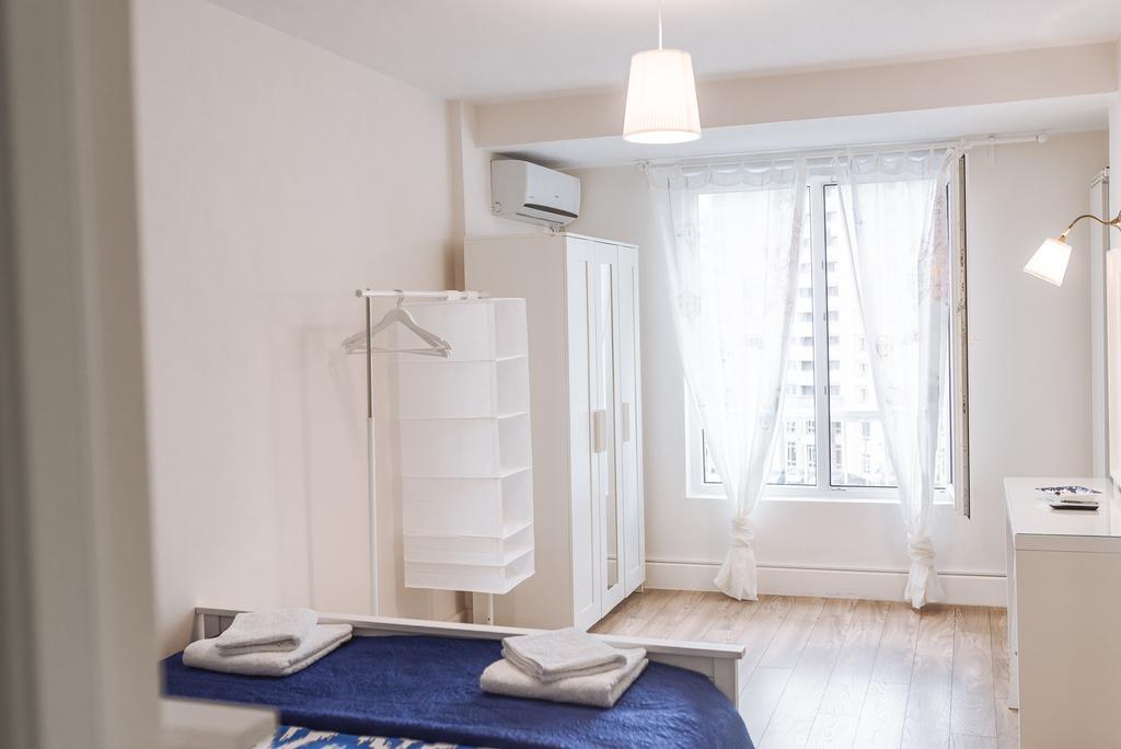 River View - Old City Apartment Bucarest Exterior foto